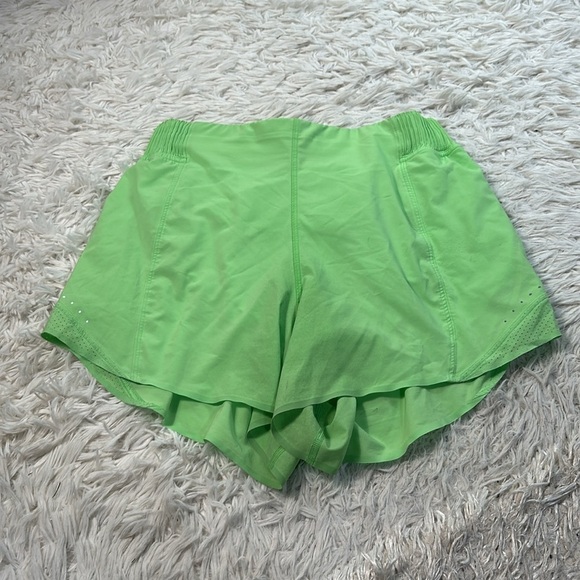 Lululemon Hotty Hot High-Rise Short 4" *Special Edition Scream Green Light - Picture 1 of 8